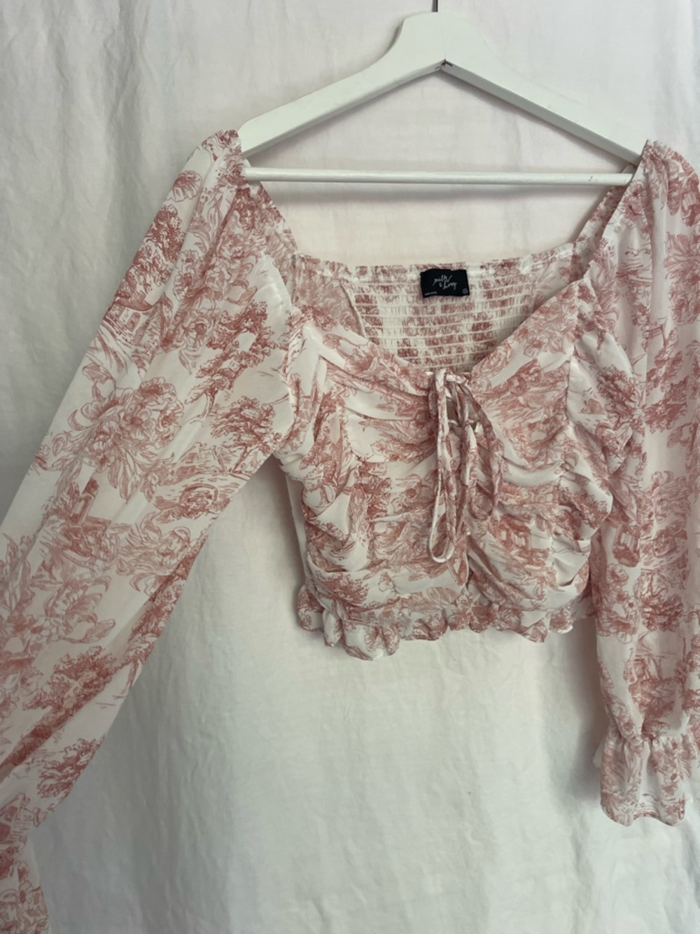 Milk & Honey Floral Cropped Blouse Smocked & Ruched garden chic French Size M - Picture 12 of 16